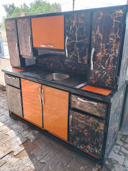 سلام عليكم كاونتر مترين نضيف جدا لسعر 200كربلاء حي العسكري لعابد ومقابل مستوصف *********** او*********** كربلاء
