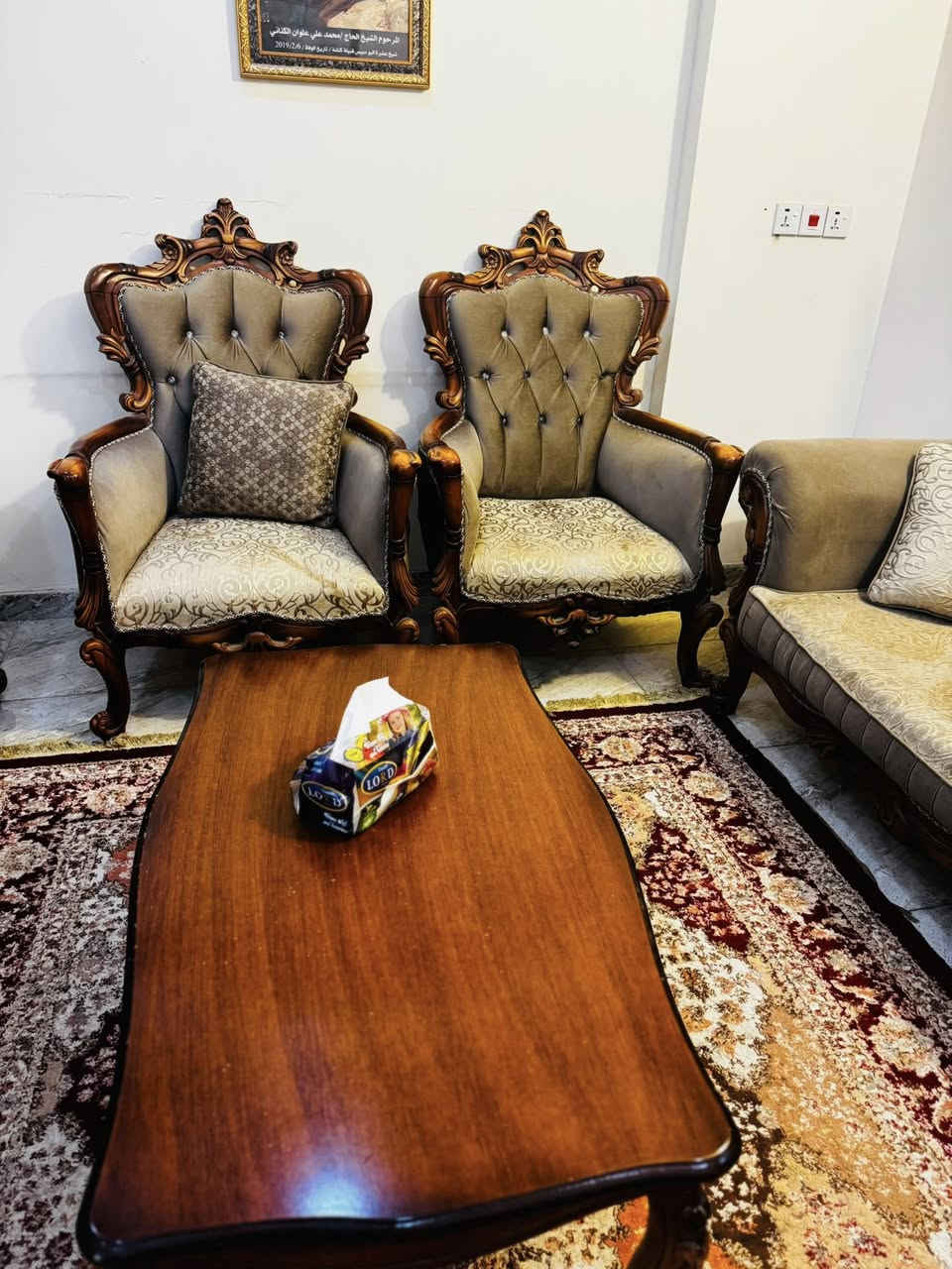 تخم رئاسي ١٠ مقاعد السعر ٩٥٠ للاستفسار ***********
