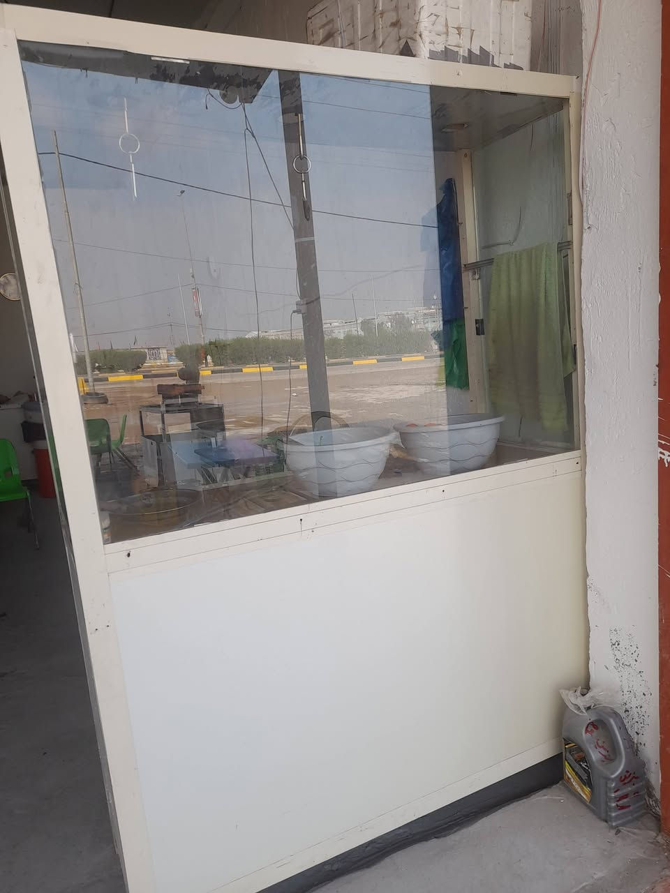 اغراض مطعم للبيع  ***********
