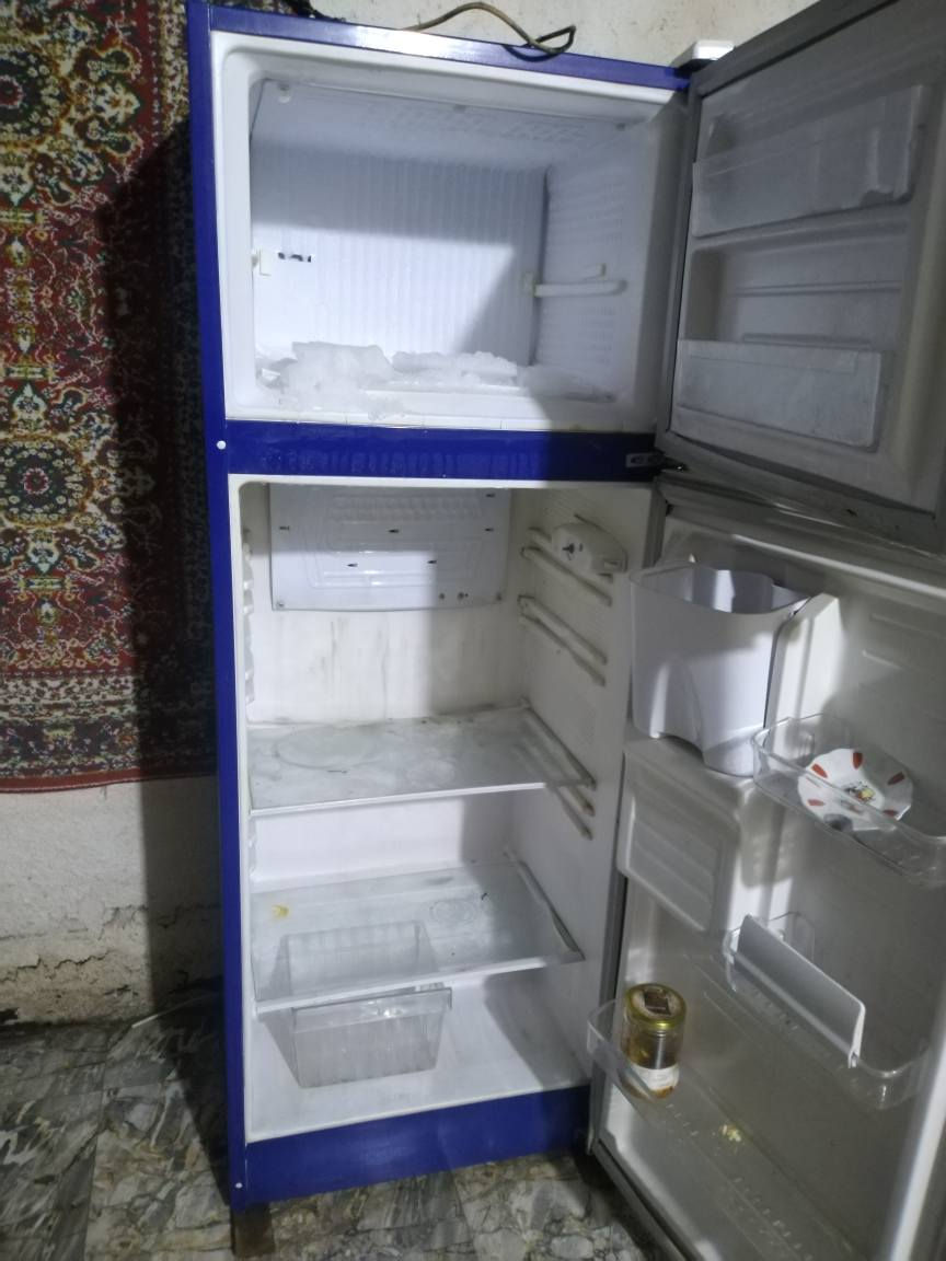 مكلف بلنشر ثلاجه. للبيع شغاله عنوان حي الحسين القديم سعر 150 وبيه مجال هذا رقم راعيه *********** عمارة, ميسان
