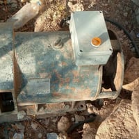 مولده كامله للبيع السعر 450 الف وبيها مجال   اتصل على الرقم وتدلل.   0...