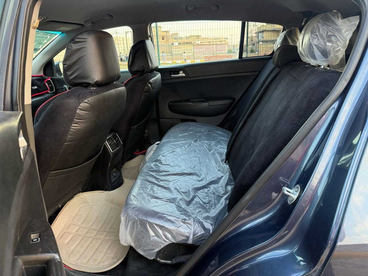 السلام عليكم
سبورتج 2017
وارد امريكي 
رقم وهزه جديد شمالي
تحويل
حادث جاملغ وبنيد بدون دواخل
وبابين صبغ بالعراق جهه السائق
السعر 145
وبيهه مجال
 للاستفسار***********
واسط الصويره
***********واتساب
