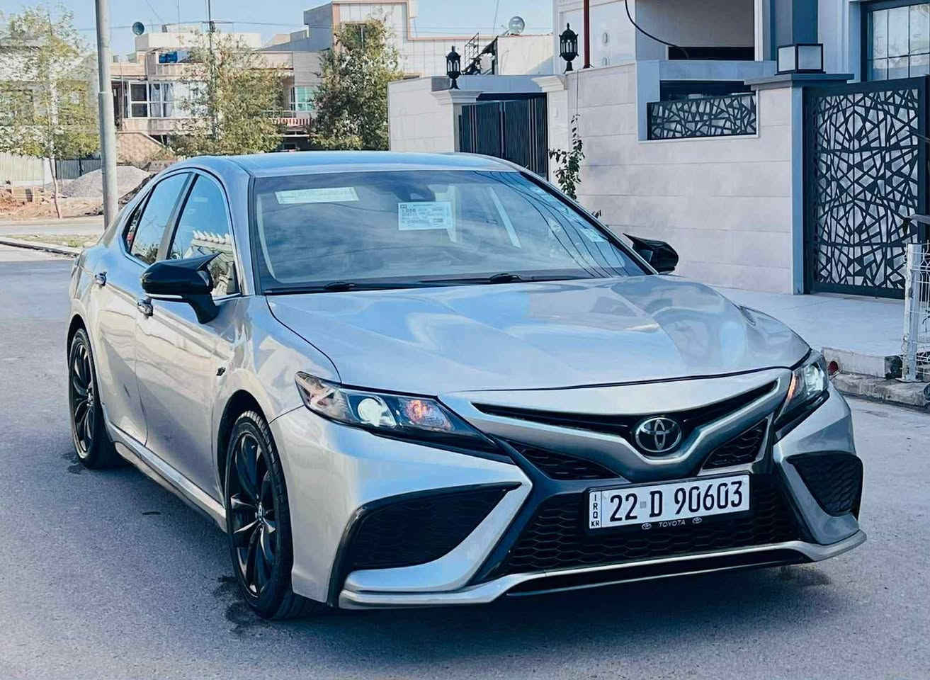 تويوتا كامري موديل  2022 SE
***********__***********
سيارة واحد جاملغ امامي صبغ
روبع جاملغ خلفي صبغ
بدون دواخل 
بدون ايرباك شرط
السعر :   187  ورقة بيها مجال

54000 ميل  ماشي
رقم سنوي و هزة و براد كل جديد 
مواصفات SE  امريكي 
كشن جلد و كهربائي و  شاشة و كاميرا و حساس فوليوم و بلاجكتور ولايت زينون وتحديد سرعةو بلاجكتورو Eco
المكان / اربيل
—————————
 تويوتا كامري موديل 2022 SE
سه ياره كه  يه ك جاملغي پيشي بؤياغه و
روبيعك جاملغي پيشه وه ش بؤياغه
ناوه وه ي نه گرتووه
ئيرباگي نه ته قيووه 
نرخي : 187  وه ره قه و مه عامله

54000 ميل رويشتوه 
رقم و سنوي هه زه و فحص تازه ييه 
مواصفات  SE امريكي 
 گير له سوكان وكوشن كاره باي و كوشن جلدولايت زينون و شاشة و كاميرا و حساس فوليوم تحديد سرعة وEcoو بلاجكتورو
شوين  هەولير
***********__***********
