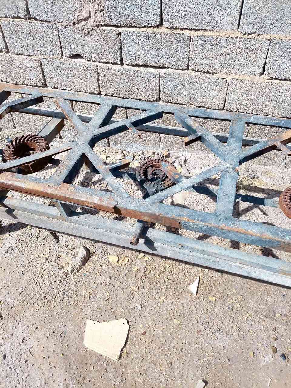 السلام عليكم زوجه طباخات للبيع طباخ نظيف نظافه 80%
يوجد ضفيره اربع خطوط زائد خطين احجام من الاربعين وقوه مكان الكوت حي الجهاد
***********
