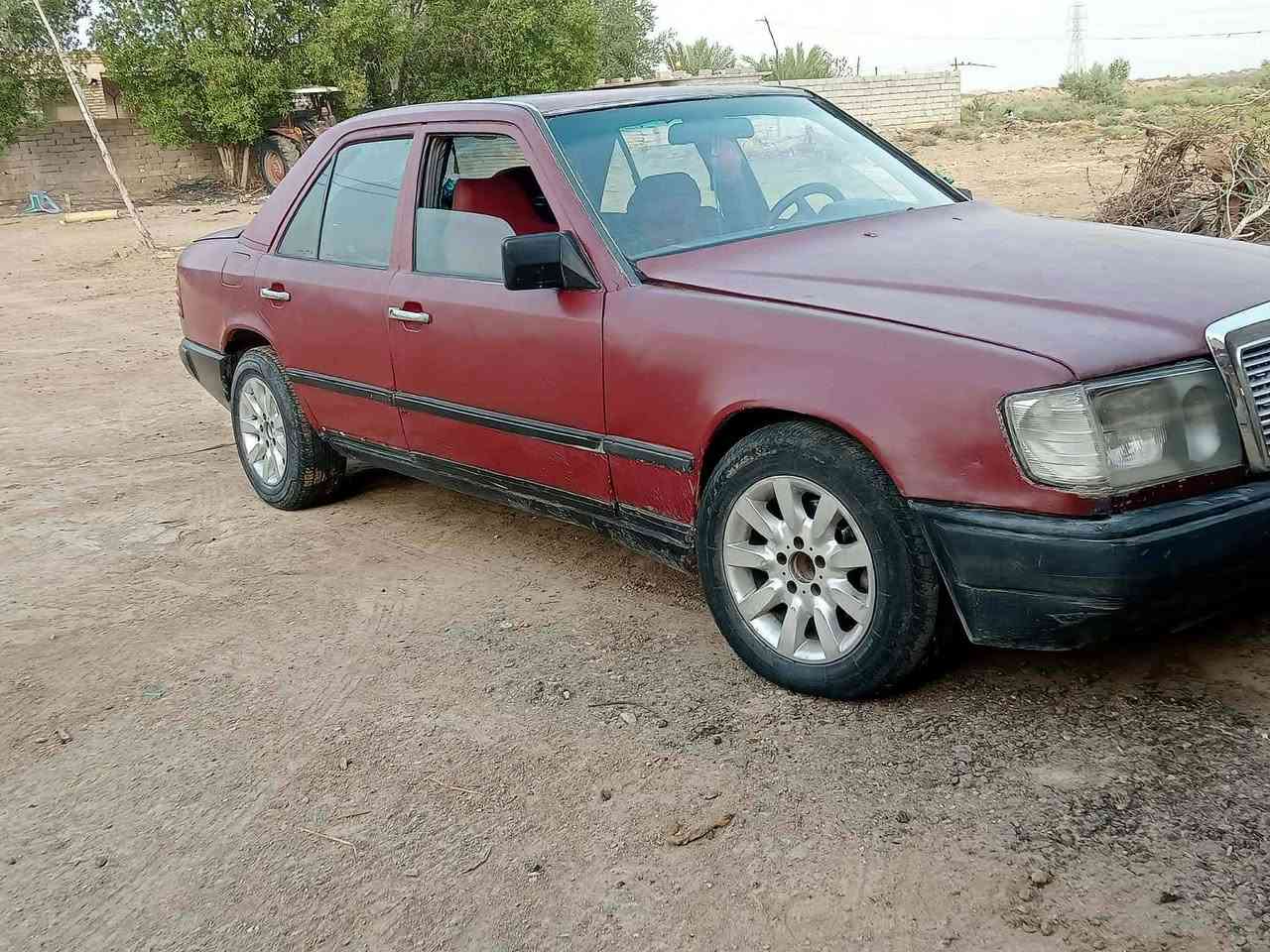 سلام عليكم مارسيدس دب ادوات ادوات للبيع مديل(1989)مكينه وكير  مكينه في في تي مكفولات كهربايات شغاله سياره نضيفه السعر 20  وبيه مجال مكاني ناصريه ***********
