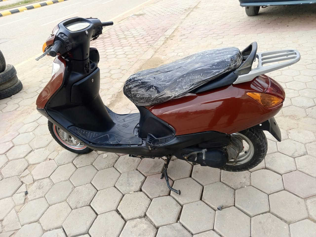 سبيسي ماليزي دراجه جاهزة السعر ٣٥٠ وبيها مجال واسط قضاء الحي ***********
