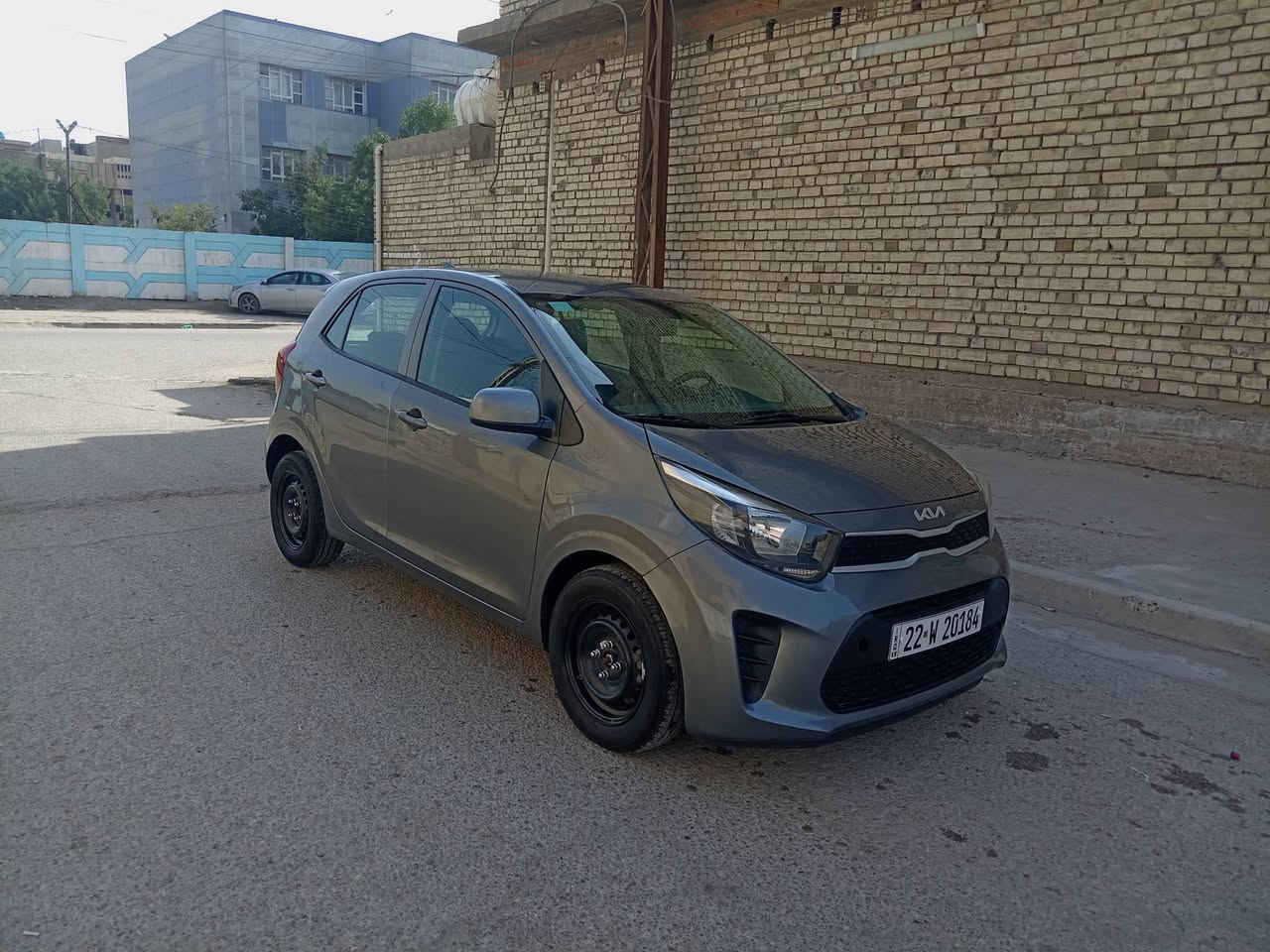 كيا بيكانتو موديل 2023 وارد خليجي محرك اربعه سلندر دوش المرغوب ممتاز كير ممتاز حداديه جيده تبريد شغال ثلج تدفئه شغاله سياره ماشيه 16,000 كاميرا خلفيه تحكمات ستيرن جهتين سياره يوجد بيها ثلاث قطع صبغ بدون حادث بدون اي ضرر جاهزه كل نقص ما بيها السعر 110 وبيها مجال الاستفسار على هذا الرقم *********** محمد
