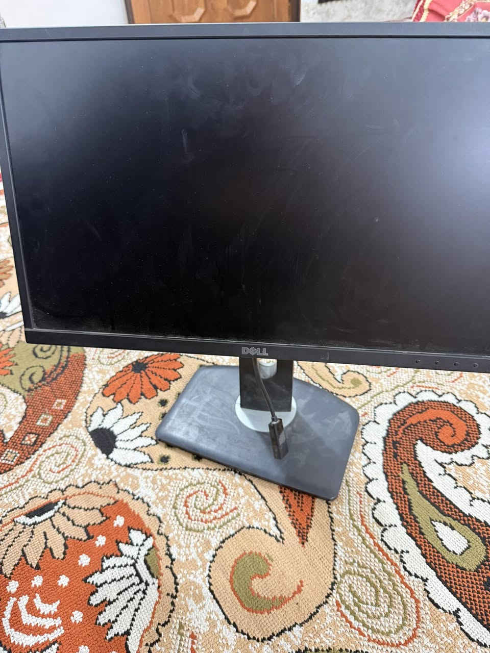 شاشات LG , dell حجم 24 مع ستاند متحرك امريكي
قيم واخذ
***********
