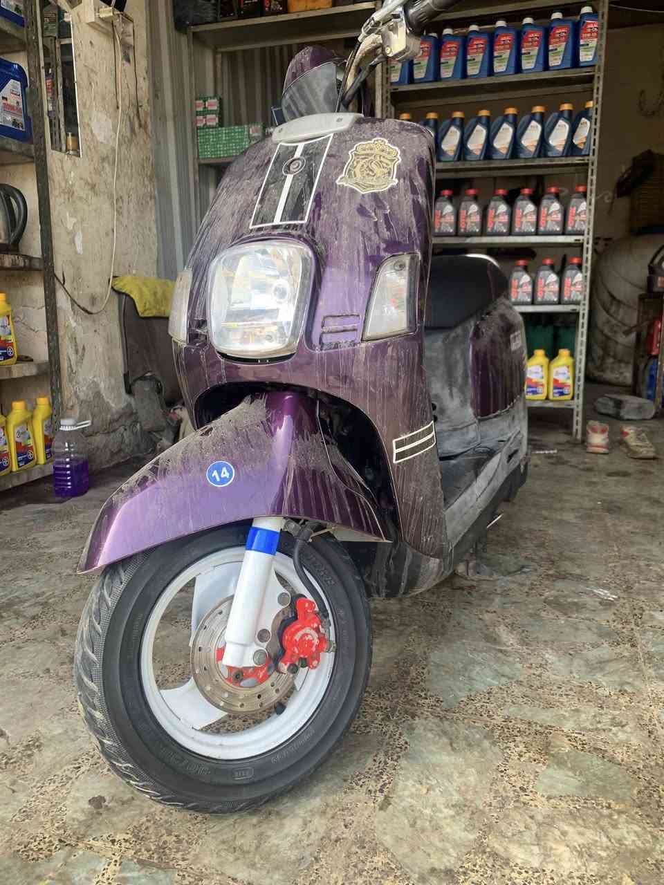 ماكس بوليس ناعمههه مكاني مدينه سعرها 700 وبيها مجال كلها شغاله ما نقصها شي بس اشاير ***********
