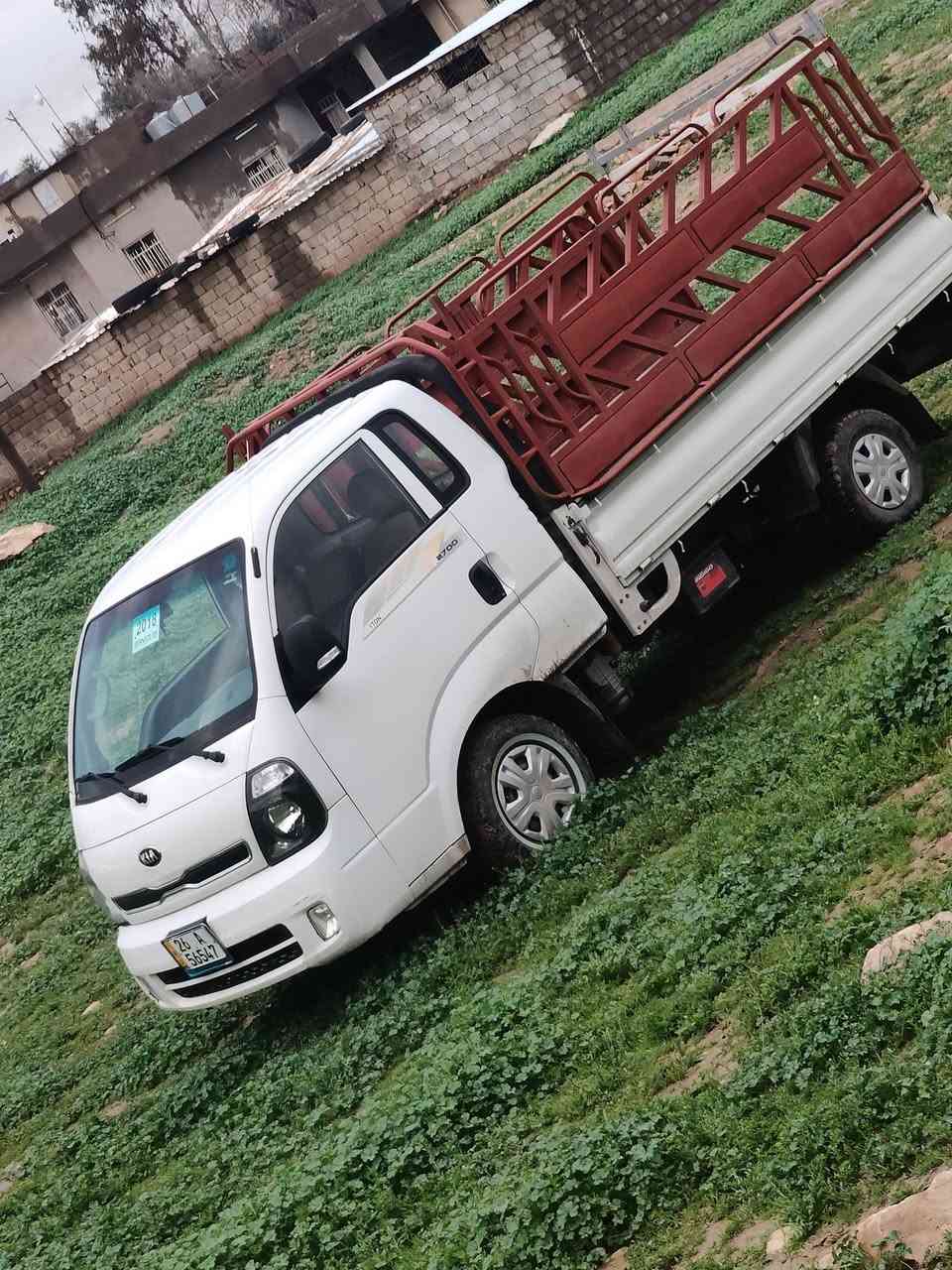 السلام عليكم  كيا موديل 2018صلاح الدين رقم جديد بأسمي بيه الليت مبدل تك اليمين فوكو بارد شبر الباقي كفل شرط التحويل السعر 120وبيه مجال ***********

