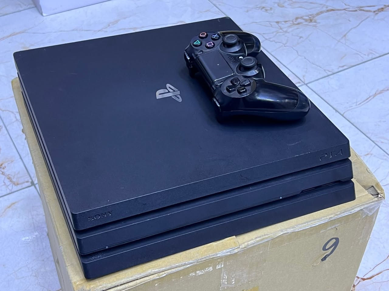 اسعار 6/19 
➖➖➖➖➖➖➖➖
Xbox 360 (110-120)
Xbox One fat (120-130)
Xbox One s 500gb/1tb (165-185)
Xbox Series x (680-720)
Ps2 (slim 50 - fat 65)
Ps3 (115-130)
Ps4 fat jailbreak (265-300)
Ps4 fat online (185)
Ps4 slim jailbreak (320-350)
Ps4 slim online(230)
Ps4 pro jailbreak (370)
Ps4 pro online(290)
Ps5 fat (650)
Ps5 slim (standard 750- digital 700)
➖➖➖➖➖➖➖
المهكر يجي كامل ملحقات ونظافة مع تنزيل الالعاب حسب 
الطلب
✅كل الاجهزة تجي ضمان حقيقي عالوصل✅
🚛توصيل لكل محافظات موجود الطلب يصلك خلال يومين او يوم حسب🚛
📍عنواني دهوك📍 
للحجز والاستفسار 
☎️***********☎️
