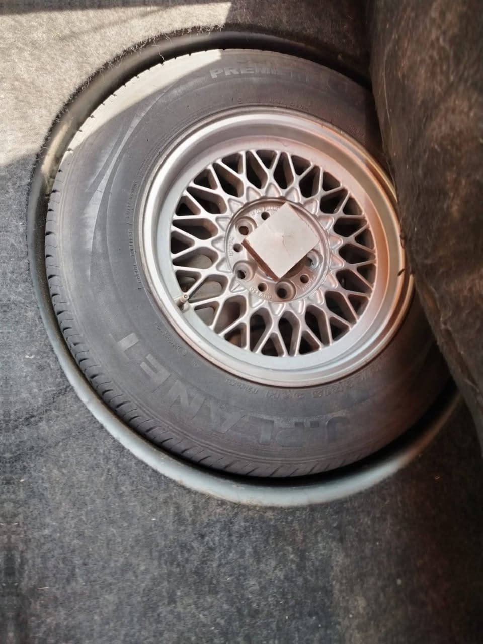بي ام 730 بلادي
مواصفات فول 1/1
موديل 93
گير محرك بشرط
تبريد شغال ثلج
على وضعيه البلاد
سلايد كهربائي  دبل جام  كهربائي دواخل جديد برده خلفيه بلادي لايتات امامي خلفي جديد كهربائيات كلهة شغالة سياره مصبوغه عام للجماليه
سيارة مابيها كل نقص
رقم بغداد انگليزي جديد باسمي والتحويل ثاني يوم
السعر 78 ورقه وبيه مجال مكاني بغداد بسمايه
رقم الهاتف ***********
