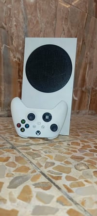 اكس بوكس سيريس إس • ٥١٢جيجا • نضيف