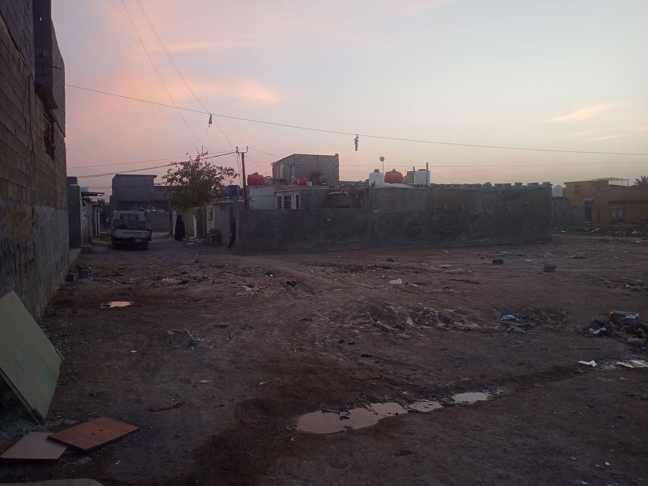 قطعة للبيع  بغداد جسر ديالى القديم العريفية قرب تل الرشاد
المساحة ٢٠٠م
واجهية ١٠ نزال ٢٠
خدمات گهرباء ذهبي وطنية
السعر ٢٤وبيها مجال
للاستفسار
***********
