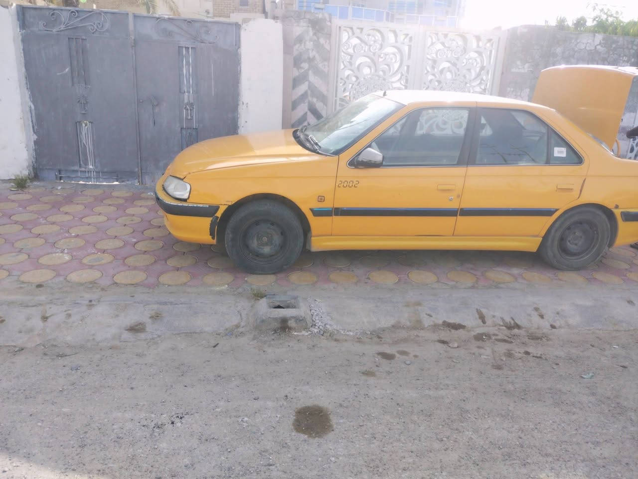 سلام عليكم للبيع بيجو موديل ١٨ كفاله عامه كير مكينه كفاله صدر امامي خلفي جديد كهربائية كله شغاله تبريد ثلج منضومة غاز بيه رقم ذي قار دولي تحويل ثاني يوم السعر ٥٠ وبيه مجال اشويه مكان السياره واسط مركز المدينه ***********
