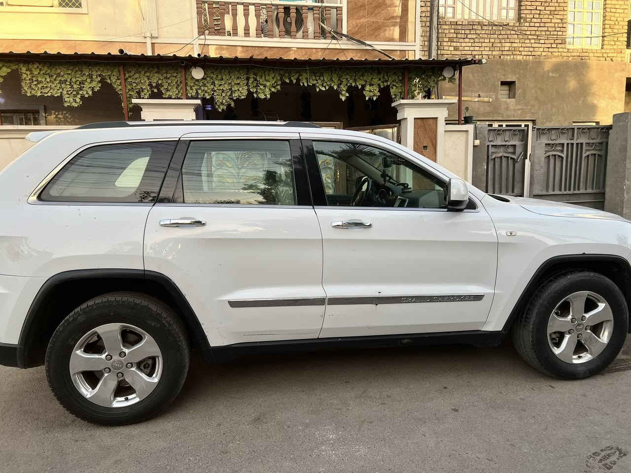 السلام عليكم جيب لبيع 13خليجي فول بغداد حي العامل ***********
