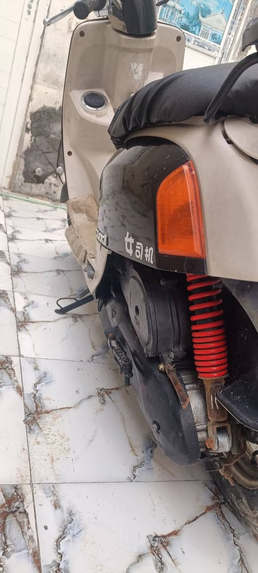 سلام عليكم 
📌 دراجه ماكس بوليس 
دراجه بحالة جيدة جداً
المكينة شغالة بدون أي مشكلة
الكفرات تجارية
تعب خفيف بالشكل بسبب الاستعمال فقط
الدراجة عملية واقتصادية ومناسبة للطلعات اليومية
📍 العنوان كربلاء – طريق الحر
💰 السعر: 900,000 دينار – قابل للتفاوض للجاد فقط
📞 الاتصال / واتساب: (***********) كربلاء, العراق
