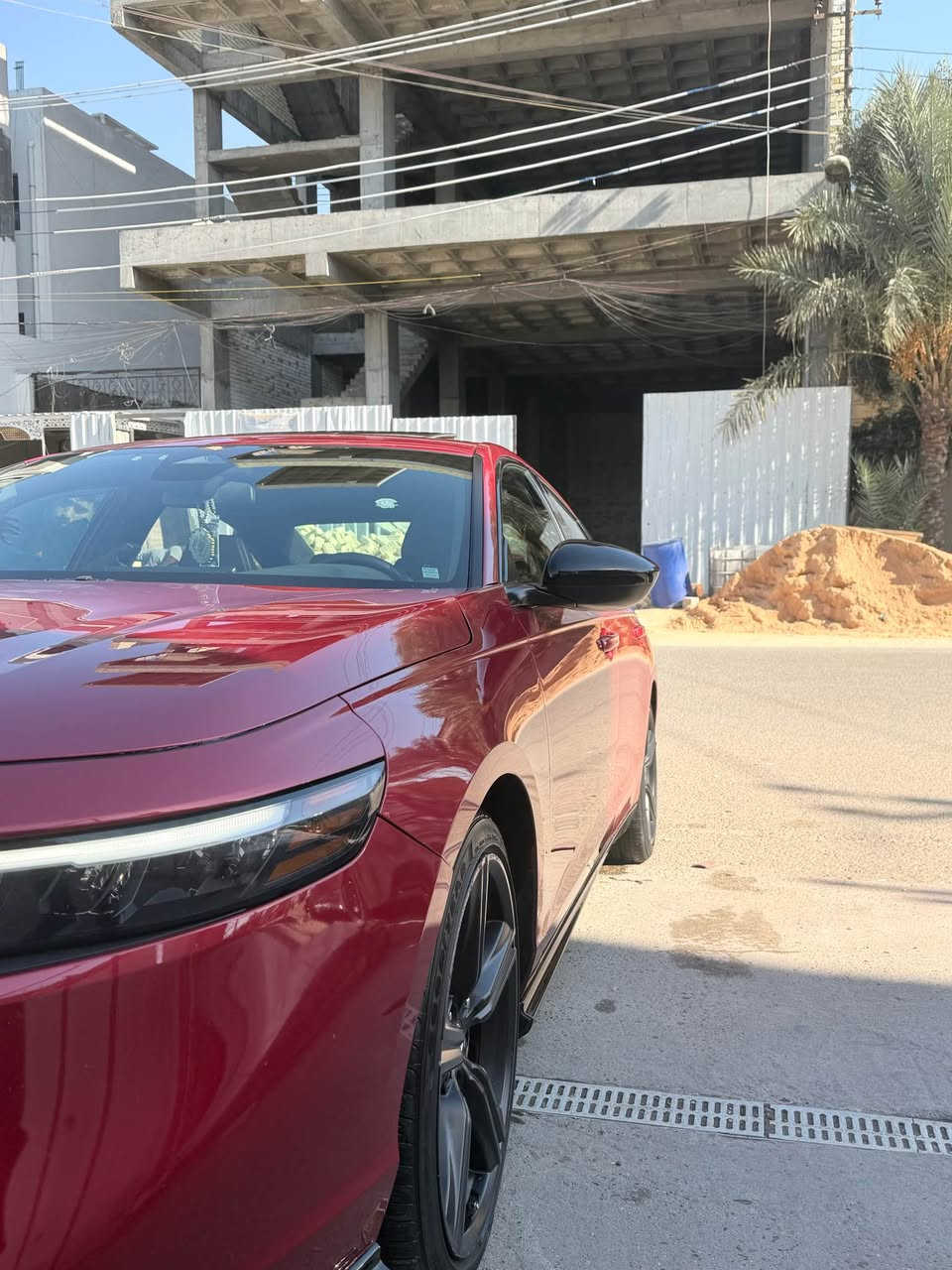 السلام عليكم￼
‏Honda أكورد سبورت  L  هايبرد
موديل 24 
ماشية 41 حادث جاملغ وباب خلفي أغراض كلها بلادية مبدله
ايرباك برده ودركه ستيرن
مواصفاته
كشنات كهرباء وتدفئه 💯
كشنات جلد 💯
فتحه 💯
بصمه تشغيل 💯
تشغيل عن بعد 💯
بصمة ابواب💯
كار بلي 💯
رادار امامي وجانبي 💯

وهيه معروفه مواصافات السبورت L

السياره مكانه بغداد حي الحسين قرب جسر العامريه او حي الجهاد
للاتسفسار 
***********

*********** بغداد, العراق
