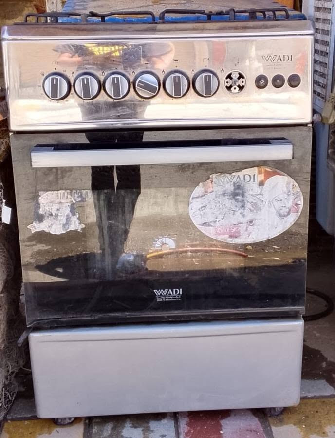 طباخ للبيع شغال كله والفرن شغال نارته زركه تخبل عل فحص سعر ٧٥ بي مجال قليل عنوان رمادي


**إذا كنت صاحب هذا الإعلان وتريد حذفه لأي سبب، رجاءا أرسل رسالة إلى الدعم الفني**