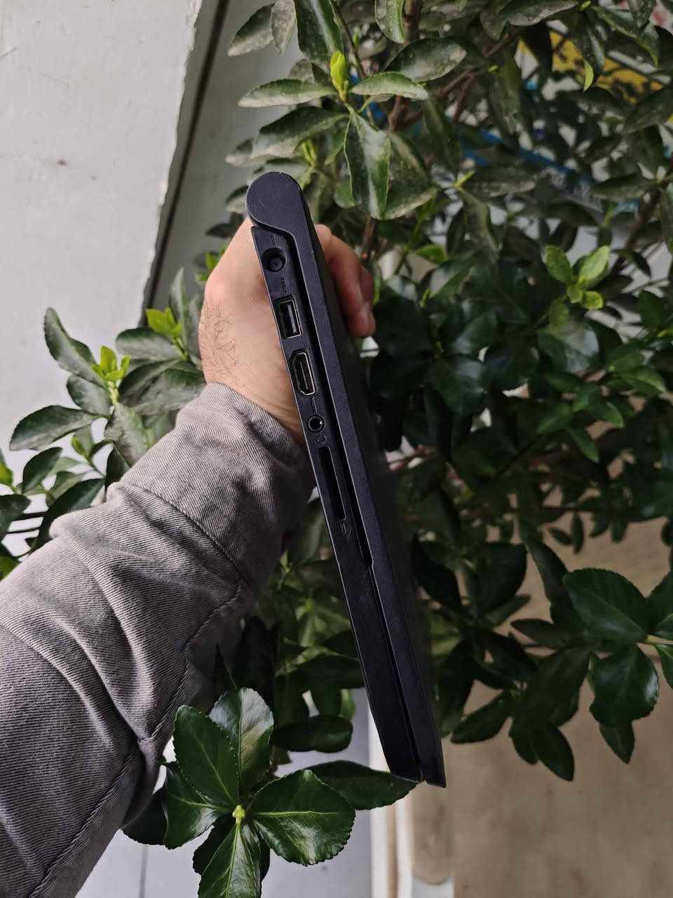 لاپتۆپی دیێڵ بۆ فرۆشتن ئەوروپی زۆر کەم ئیشی کردوە 
شعنی 5 سەعات بۆ 10 سەعات خۆی دەگرێت زاکیرەی موبایلە 128 گێگا زۆر سەریعە بۆ ئیشیە سەرەتایەکان و کاری مۆبایل و داتا و چاکردنەوەی مۆبایل ،  ویندۆزی 11 هەموو ویندۆزەکان مەزبوت ئیش دەکات . 
WINDOWS 10 PRO 

نرخ / 85  هەزار 

***********
***********
ناونیشان قەڵادزێ بشدار, السليمانية
