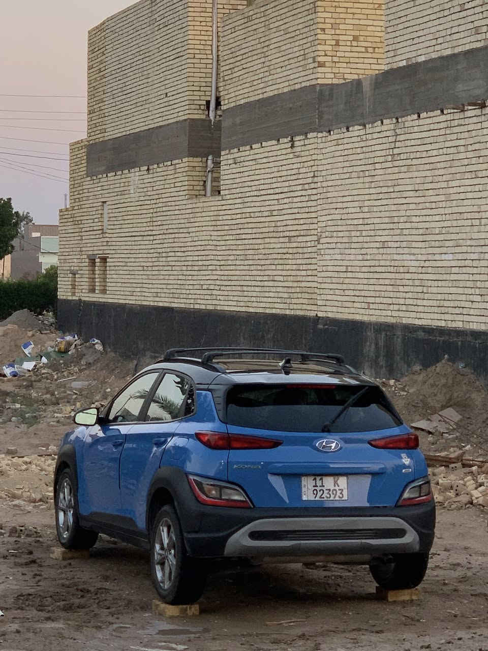 ✦ Hyundai Kona موديل 2023
✦ الممشى: 50 ألف

المواصفات:
➤ محرك 2000 AWD 
➤ تشغيل عن بُعد + بصمة
➤ رادارات 360 + كامرة دوّارة
➤ تحديد مسار + سياقة ذاتية
➤ مانع تصادم
➤ كرسي كهربائي + حضن
➤ أوامر صوتية
➤ تحكمات ستيرن
➤ نظام نزول منحدرات
➤ وضعيات قيادة: Smart / Sport / Normal
➤ منافذ شحن
➤ تخم تايرات جديد


**إذا كنت صاحب هذا الإعلان وتريد حذفه لأي سبب، رجاءا أرسل رسالة إلى الدعم الفني**