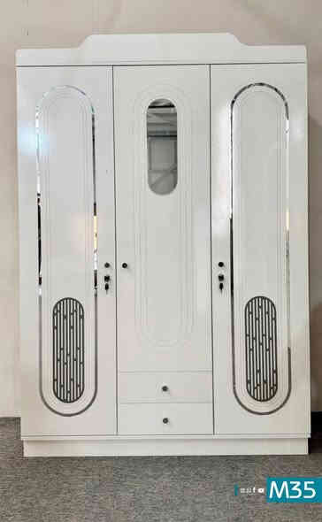 ميز تواليت 155 الف
٢ باب 200 الف 
٣ باب 270 الف 
٤ باب 300 الف
للحجز خاص او واتساب  ***********
