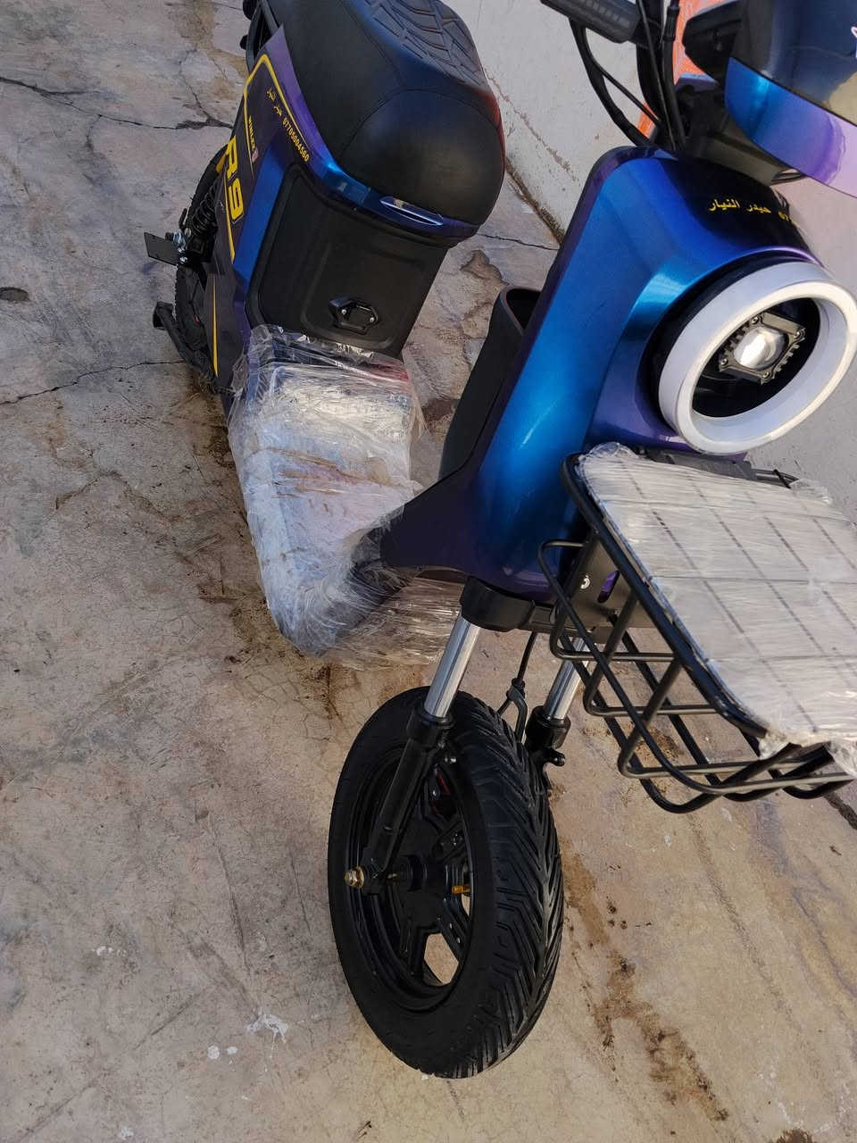 دراجه شحن للبيع نوعR9 موديل 2025 دراجه كله شرط الفحص فول مواصفات نظامP بلوتوث MP3 بلادي منفذ USP للشحن الموبايل نظام R رجوع للخلف بطاريات دبل ونلي الاصلي عدد 5 سرعة بالشاشه 110 سرعة الحقيقي 65 تايرات جديد بريكات دسك رياضي لايت عالي وناصي إشارات لكزز دراجه جديد مستعمل أقل من شهرين سعر 500 وبي مجال للطيبين عنواني كركوك طريق بغداد وهذا رقمي واتساب هو موجود (***********)
