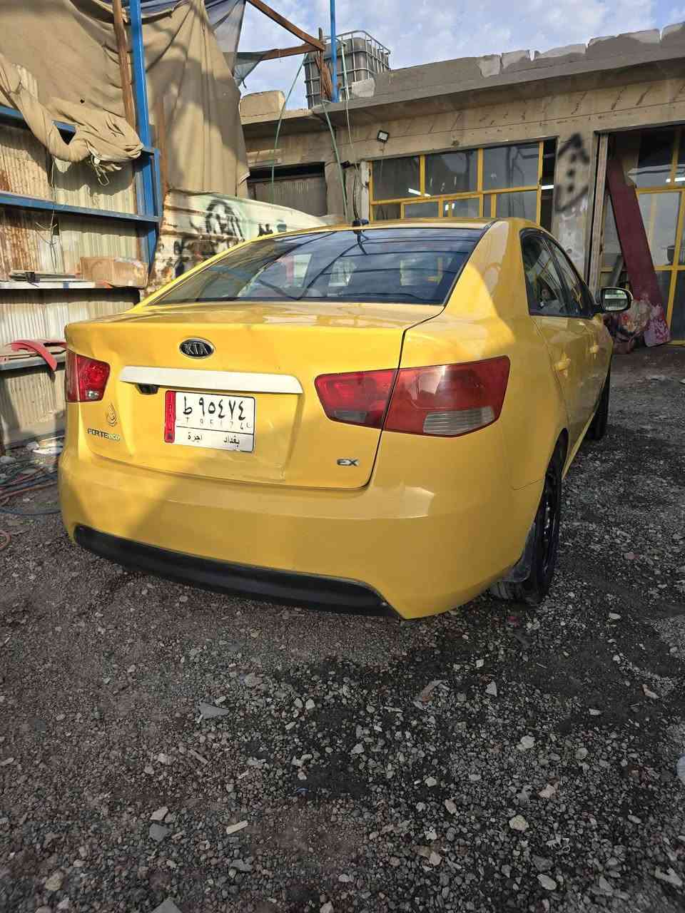 سلام عليكم كيه فورتي ٢٠١٢ رقم بغداد حادثه جاملغ امامي بدون دواخل ليبل واحد  جاهزه كير مكينه تبريد منضومة غاز   باسمنه مكان السياره بسمايه السعر ٨٥ وببه مجال بسيط حك الجيه
***********
