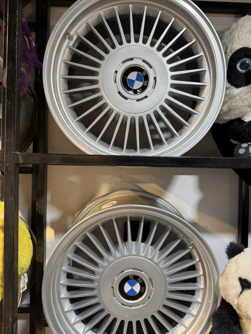 ويل كب شعاع بي إم أصلي حجم 16 
 •البيع ومراوس 
 • يوجد توصيل الجميع المحافضات 
📍 المكان: بغداد – حي العامل – شارع 7 نيسان
📞 للتواصل:
***********
0789600006
