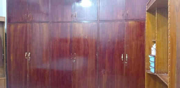 سلام عليكم شباب يوجد غرفت خشب حطاطه نضيفه سعر 700 وبيهه مجال اليريد يتواصل عرقم***********
