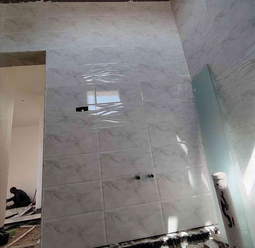 #خلفة_سيراميك
شغل درجه اولى ونضيف
ع اليزر ولكبان شغل هزاز 
حمامات جداري ارضي، لوح مطابخ، درج بايات
مرمر،كاشي  ،بورسلين، سيراميك  لوح ابو ١٢٠
#وبلي_يناسبك_ع_اليوميه_او_علمتر
#في_السماوه_ونواحيها ***********
