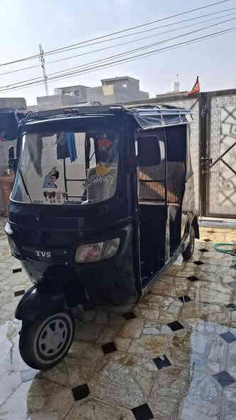 اسلام عليكم تك تك ١٨ اوراق كاملة اي نقص مابيهة ٤ملاين وبيهة مجال بصيط علواني بغداد وهاذا رقمي ***********
