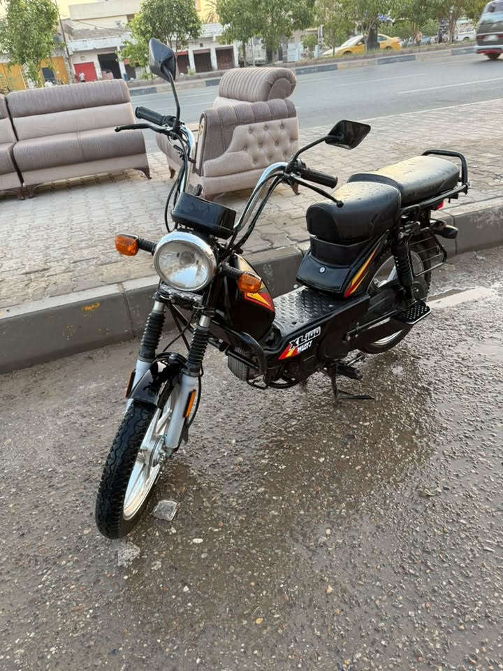 LX100
دراجة بحالت الشركة بيهة ويل كاب و دائرات چوبلس ماشية4500 
مكان ديالى بعقوبة 
***********
