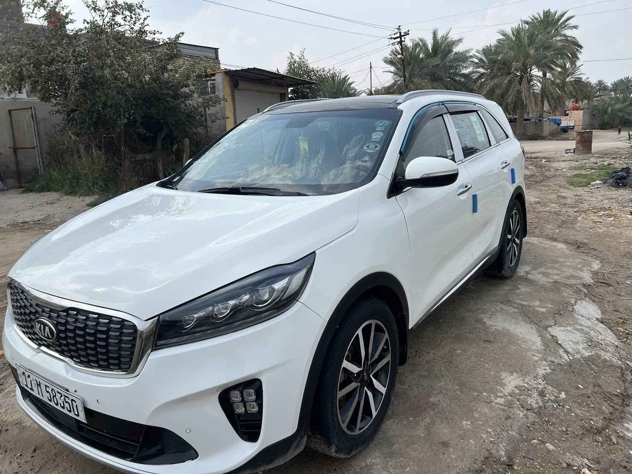 السلام عليكم سورنتو موديل 18فول مواصفات واحد ع واحد شكل 20 محرك 6سلندر رقم بغداد انكليزي بسمي  سنويه لل 30 تخم تاير 3 قطع تبريد السياره متجايه ومصبوغه عاام السعر 165 بيها مجال قليل مكان السياره بابل بلحله الاستفسار ***********
