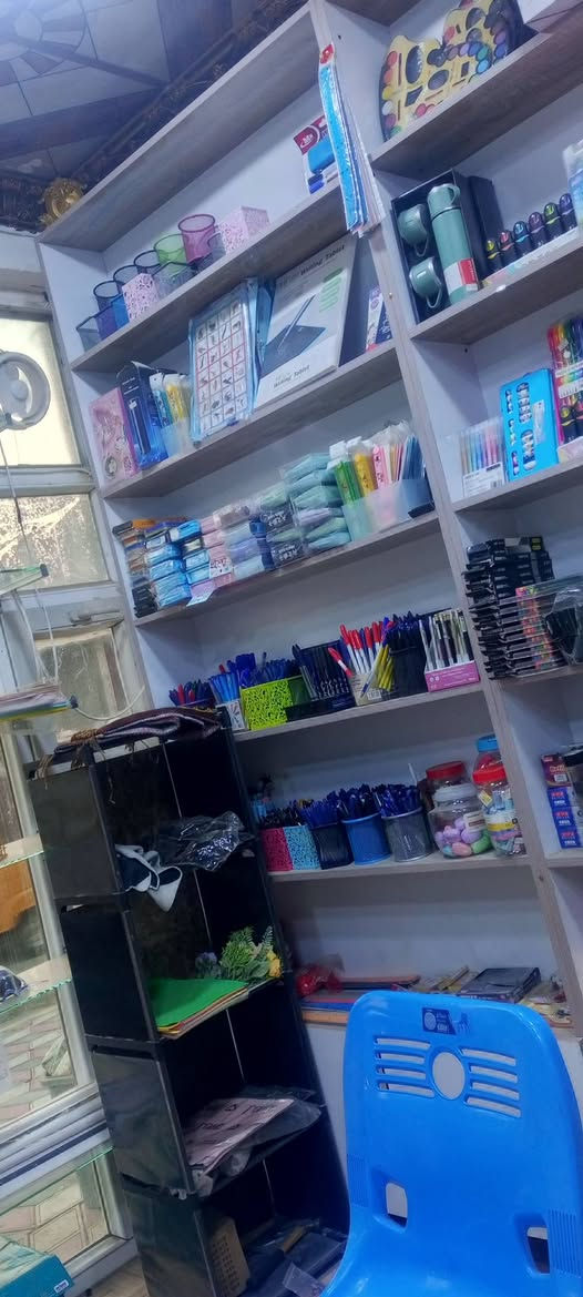 سلام عليكم مكتبة كاملة للبيع جهاز hp 5865  طابعة برذر T220 طابعة كانون 3010 اسود وابيض جهاز كبس حراري لابتوب دل ديالى بلدروز  الاستفسار الاتصال ***********
