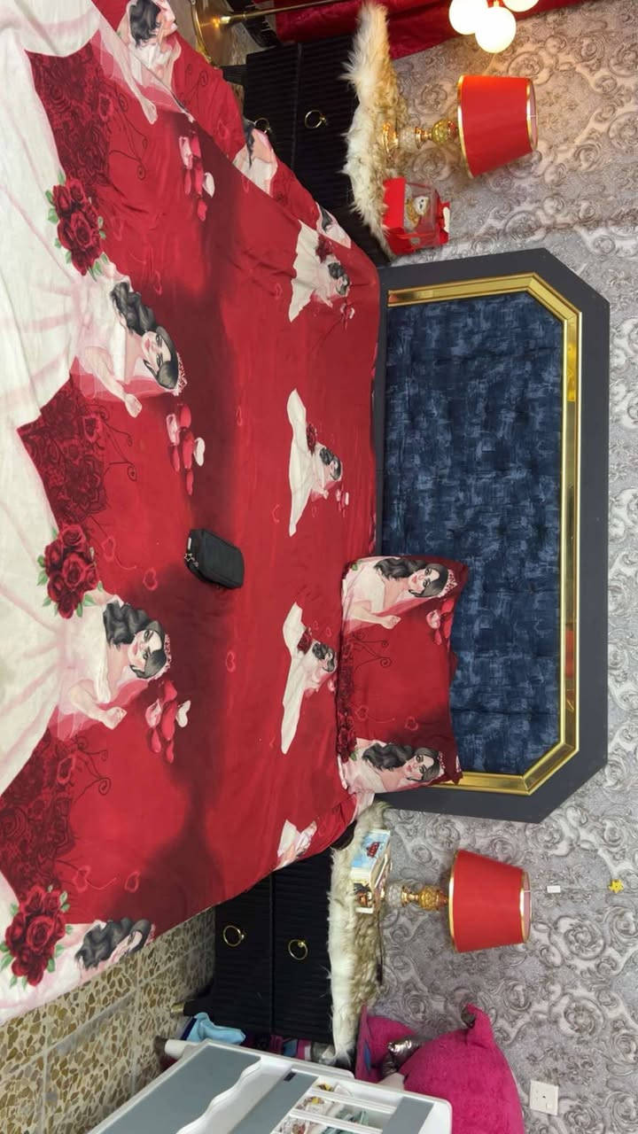 غرفة تركية نظيفة ب٤٥٠ العنوان بغداد الشراي يتصل ***********
