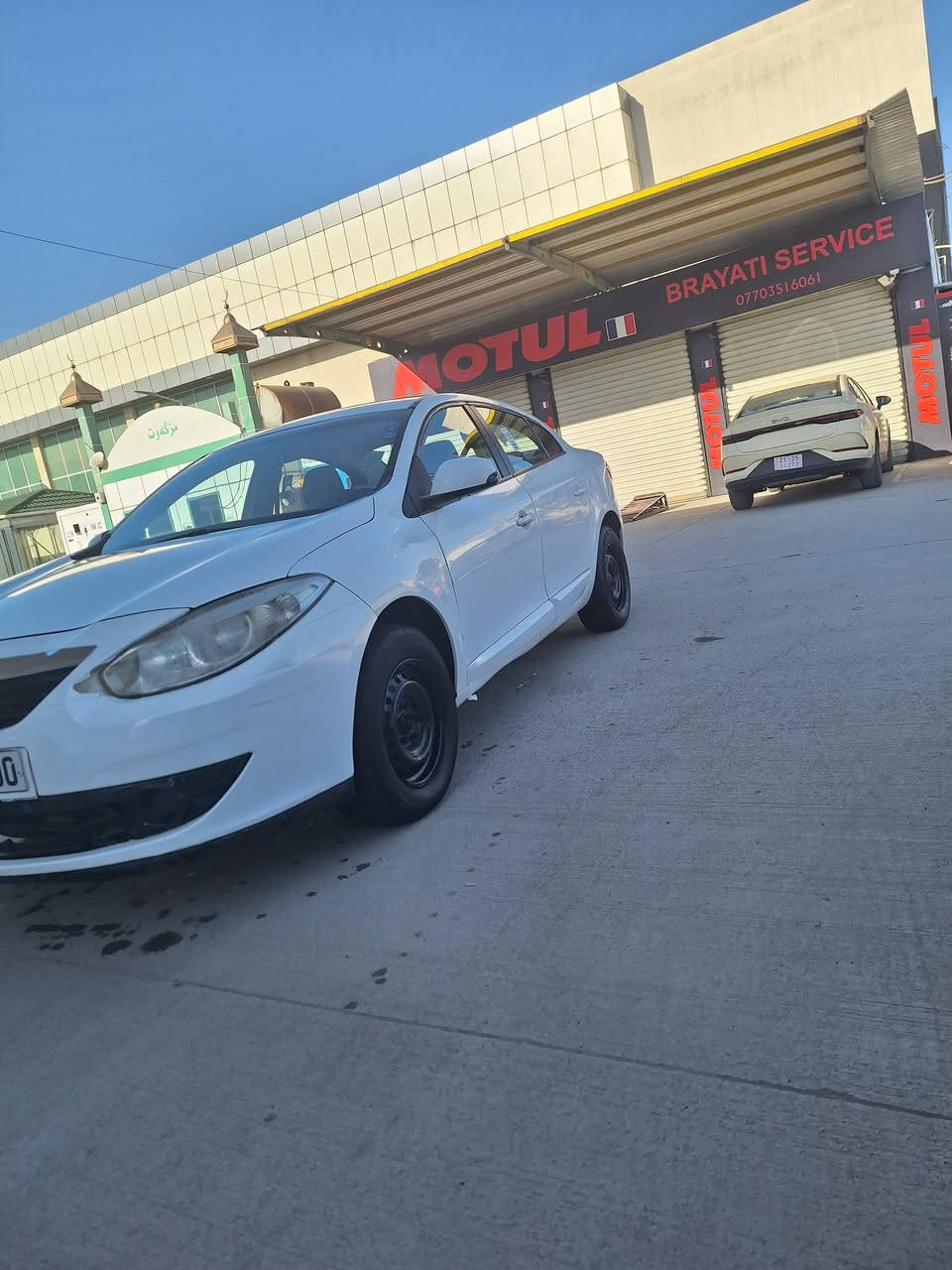 رينو فلوينس ٢٠١١ سةنةوي تازةية تا ٢٠٢٨ بةناوي خومانةوةية بيش و دواي كةبسة يةك جةمةلةغي دواي ديوي سايةق بوياخة سةيارةكة زور بيكيشة و بيمةسرةفة كير و مةكينةي بيلاد تيداية بةشةرت
٦٩ كةلاو مجالي برايانة لةسليمانيم 
***********
***********
