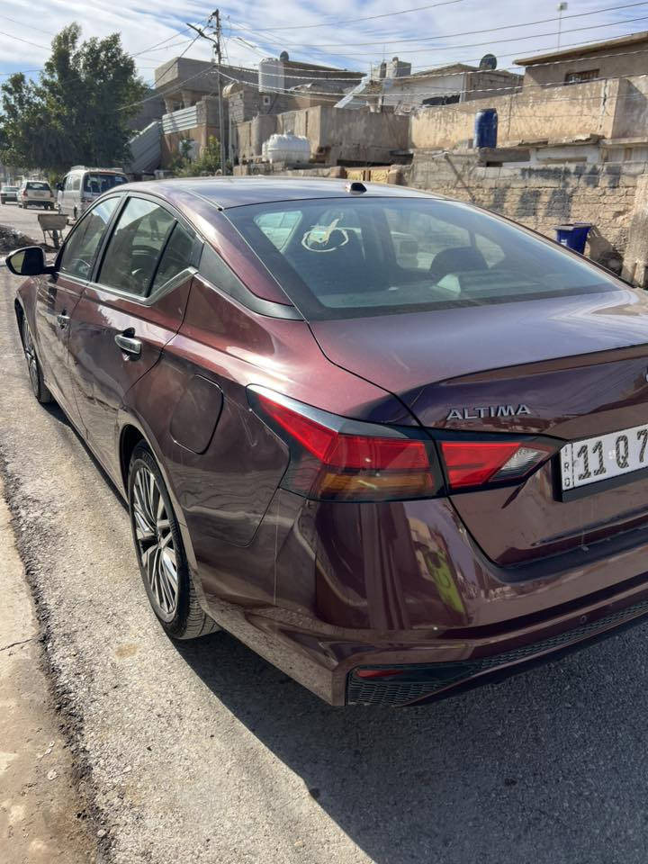 نيسان التيماموديل 24صورالحادث بالمنشوربدون صبغ فقط شويه البنيد صار بيه باردات بالبنيد وبالباب  ماشيه16الف السياره تحويل ثاني يوم مواصفات SVمعروفه سياره جاهزه السعر170وبيه مجال الاتصال***********
