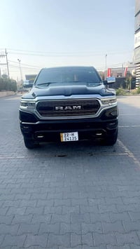 دوج رام 2022 1500(( لمتد )) فول فول مواصفات المحرك : V8 5.7L . رقم ارب...