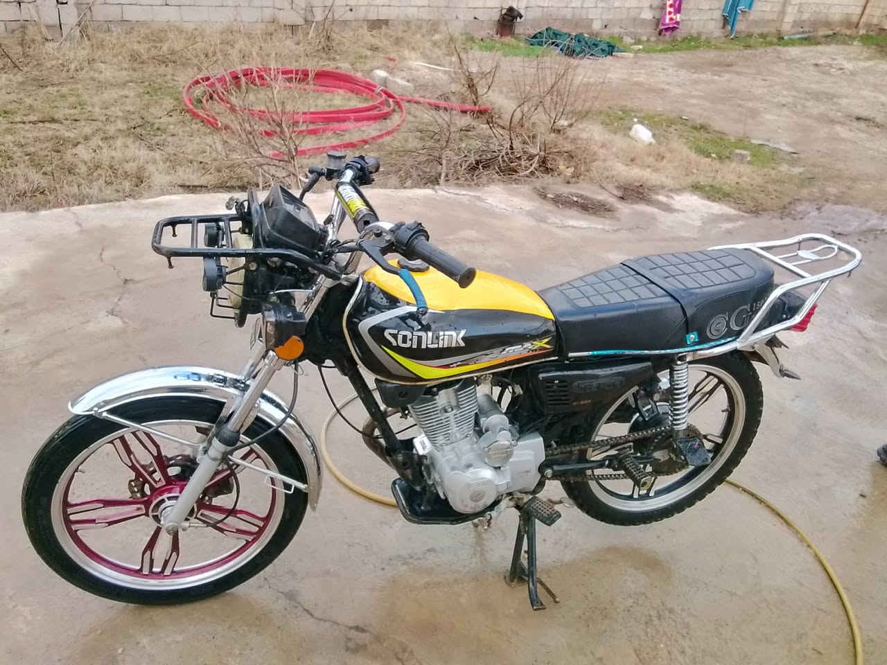 سلام عليكم دراجه سيفان موديل 21ناشاط فول كلو شغال مانقصه كلشي مكان بيجي سعر 370بي مجال شراي محرك مفتوح مره واحده فقط عليه يدي *********** دشبول كتروني
