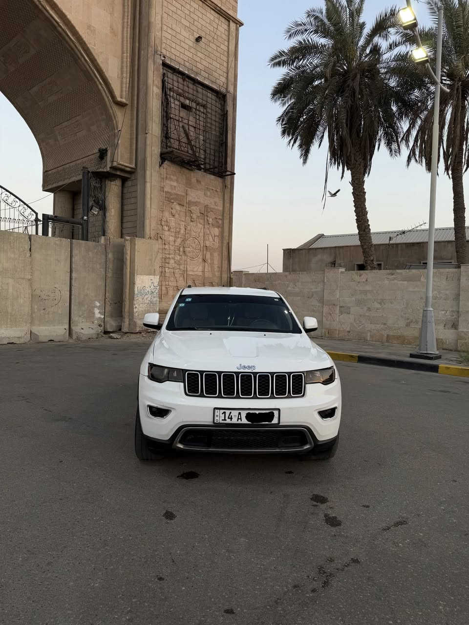 جيب ابيض مديل 2017 نظيفة كلش السياره دواخل بيج   وارد امريكي داخلة تقرير غرق   السياره بدون قطرة ماي جوه السيارة  تعمل وتسير البدي كفاله عدا كارت بسيط بالباب الباقي كله نضيفة السيارة رايدها 
205 وبيها مجال بسيط للشراي 
العنوان البصرة الرقم 
***********
