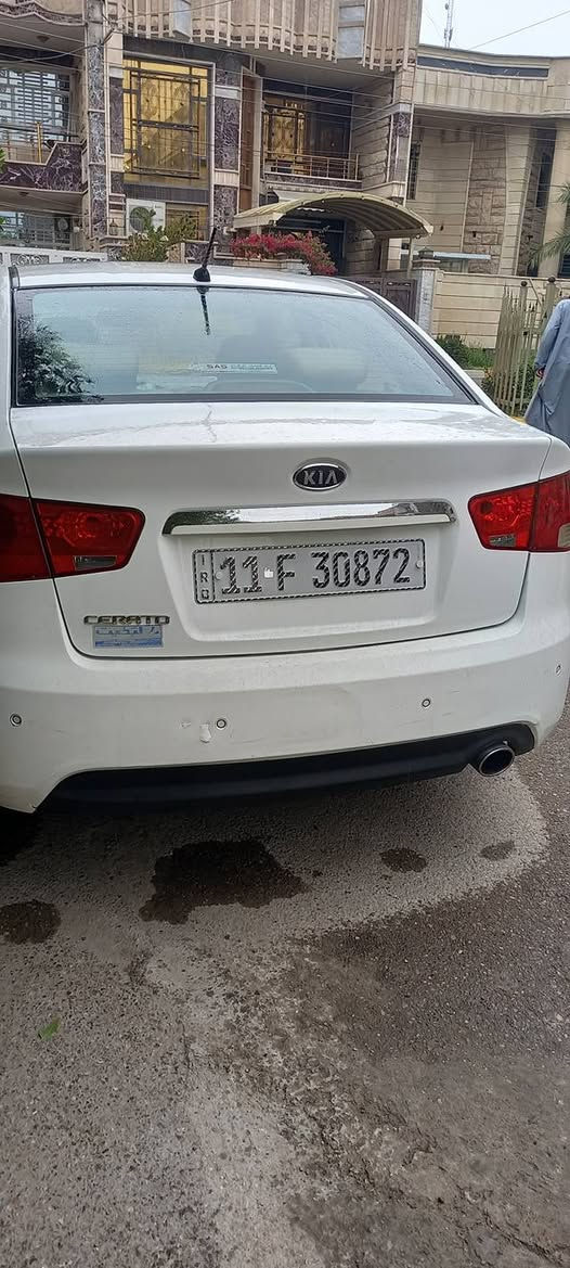 السلام عليكم
#كيا سيراتو خليجي موديل ٢٠١٢  محرك ١٦٠٠ بدون حادث بدون صبغ جاهزة بأسمي 

السعر ١٠٧ ورقة 

العنوان بغداد الرصافة 

الموبايل ***********
