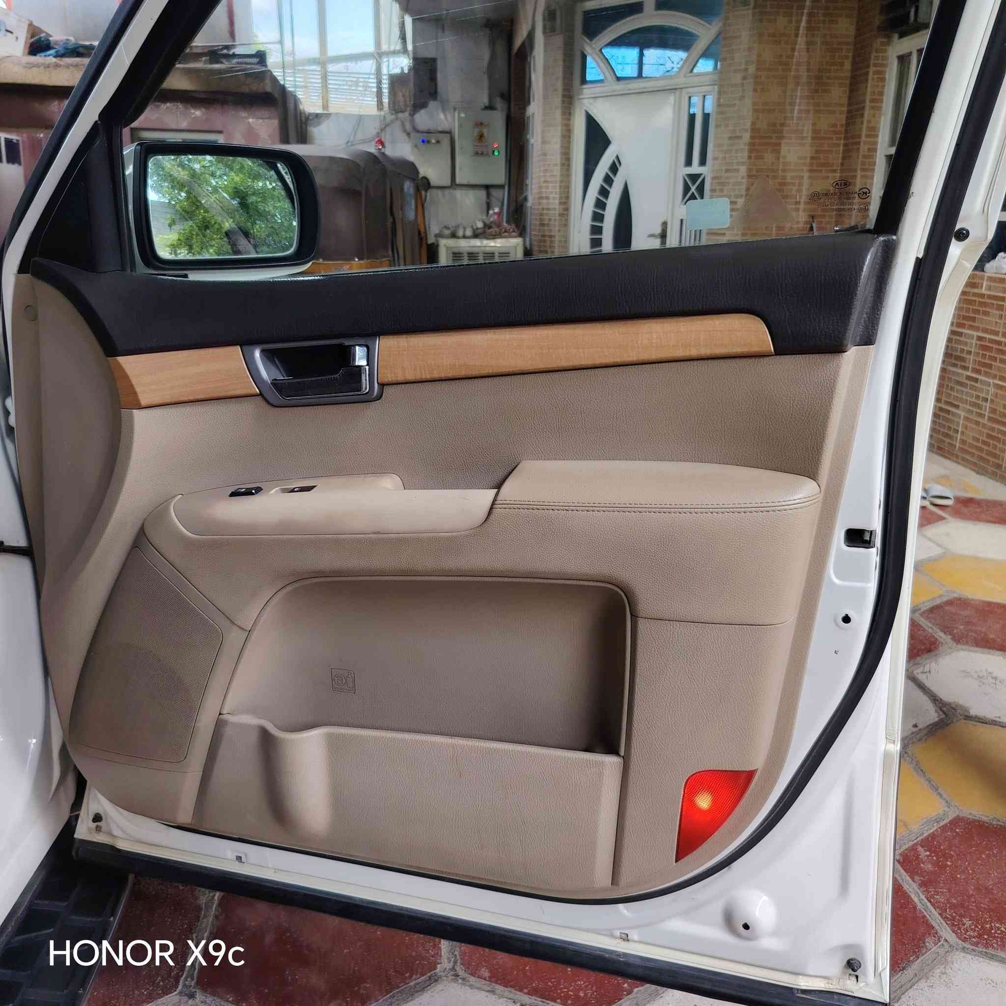 سلام عليكم ورحمة الله وبركاته
كيا موهافي  سياره نضيفه جدا وللعلم سياره ع ايدي مديل 2011
مكفوله مكاني بغداد  
محرك سته سلندر مكفول لا رواجز لا بخار لا صوت لا مفتوح ع وضع شركه
كير ما مفتوح بلاد 
سياره فول ١/١ vip يعني فول الفول 
بصمه 
فتحه فور ويل دفع رباعي سته سلندر سبعه راكب جلد اصلي حار باردجلد ثلاجه جكمجه هواي مواصفات بيها فول والسعر 153وبيه مجال 
مكاني بغداد ورقمها بغداد 

مكان بغداد 

‭***********

‭
