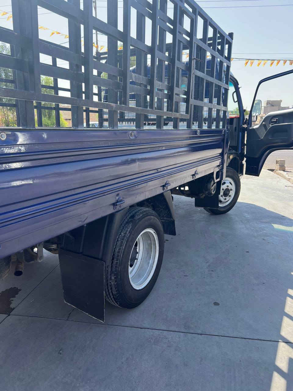 سلام عليكم سياره كيه كوناو فحل 2012 رقم ديالئ الماني  تايات طخم تاير جديد كهربائيات كلها شغاله شرط التحويل سنويتها ما صاقطه الستفسار اتصل عل رقم ***********
