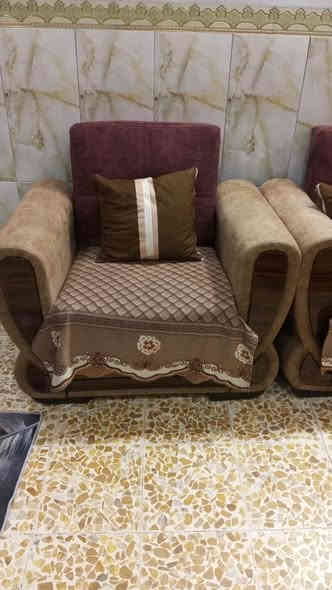 تخم تركي 10 مقاعد 
نضام سرير ومخزن للبيع 
مكان بغداد الجديده 
سعر 350 
***********
