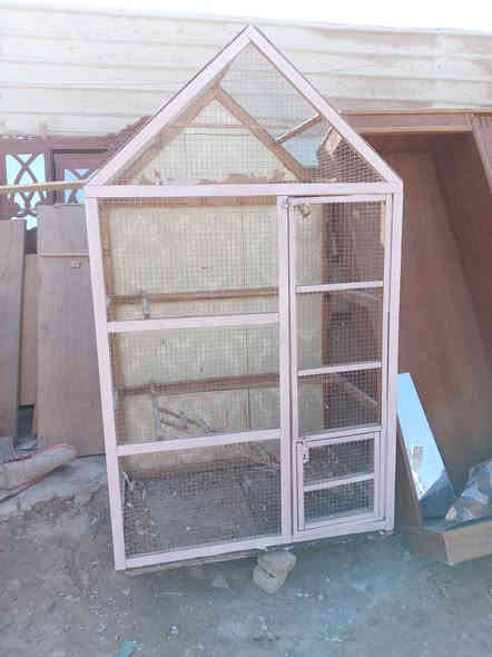 قفص  طيور  نضيف  جدا
عرض 120 
رتفاع 200 
عمق 80

السعر 70
العنوان حلة ناحية ابو غرق
شارع الامام  
مدخل فرع سيد رسول
***********
