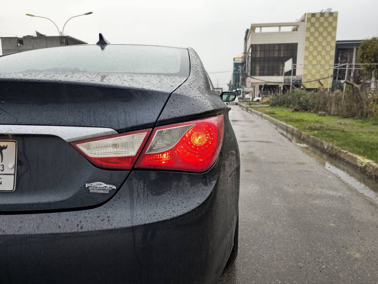 السلام عليكم 
للبيع 
السعر مناسب ١٠٢ وبيها مجال بسيط جدا 
سوناتا ٢٠١١ وارد امريكي 🇺🇸
محرك ٢٤٠٠ 
كير ومحرك كفاله 
نص فول مواصفات 
تحكمات استيرن جهتين 
نضام ايكو 
مانع انزلاق 
تبريد بيانو ٨ سرعات 
رقم نينوى مشروع وطني سنويه لل ٢٠٢٨
السياره جاهزة ما يحتاجلها مصرف 

بيها صبغ جاملغ خلفي + باب الخلف النفر بدون دواخل بدون ايرباك شرط 

 رقم التلفون ☎️☎️
***********
