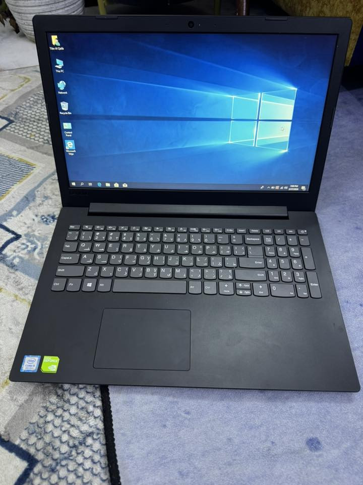 شاشه 16 
رام 4 كيكا 
كارت شاشه 256
64 بت 
وندوز 11 
الحاسبه جديده وما مستعمله شي قليل
مخارج يو اس بي و شاحنه وياها و مخرج لاان 
السعر 300 الف المكان بغداد الشعب 
***********
