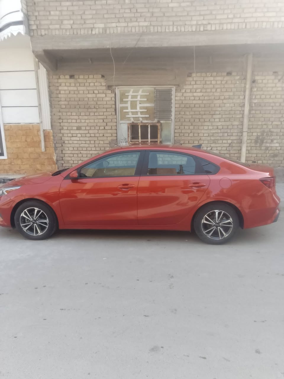 كيه فورتي مودل 2023 نص فول السياره بسمي المكان بغداد مدينه الصدر قطاع 31 
رقم والاستفسار ***********
