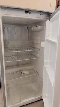 ثلاجة نظيفة • تشتغل وتجمد • فلوجة المعلمين